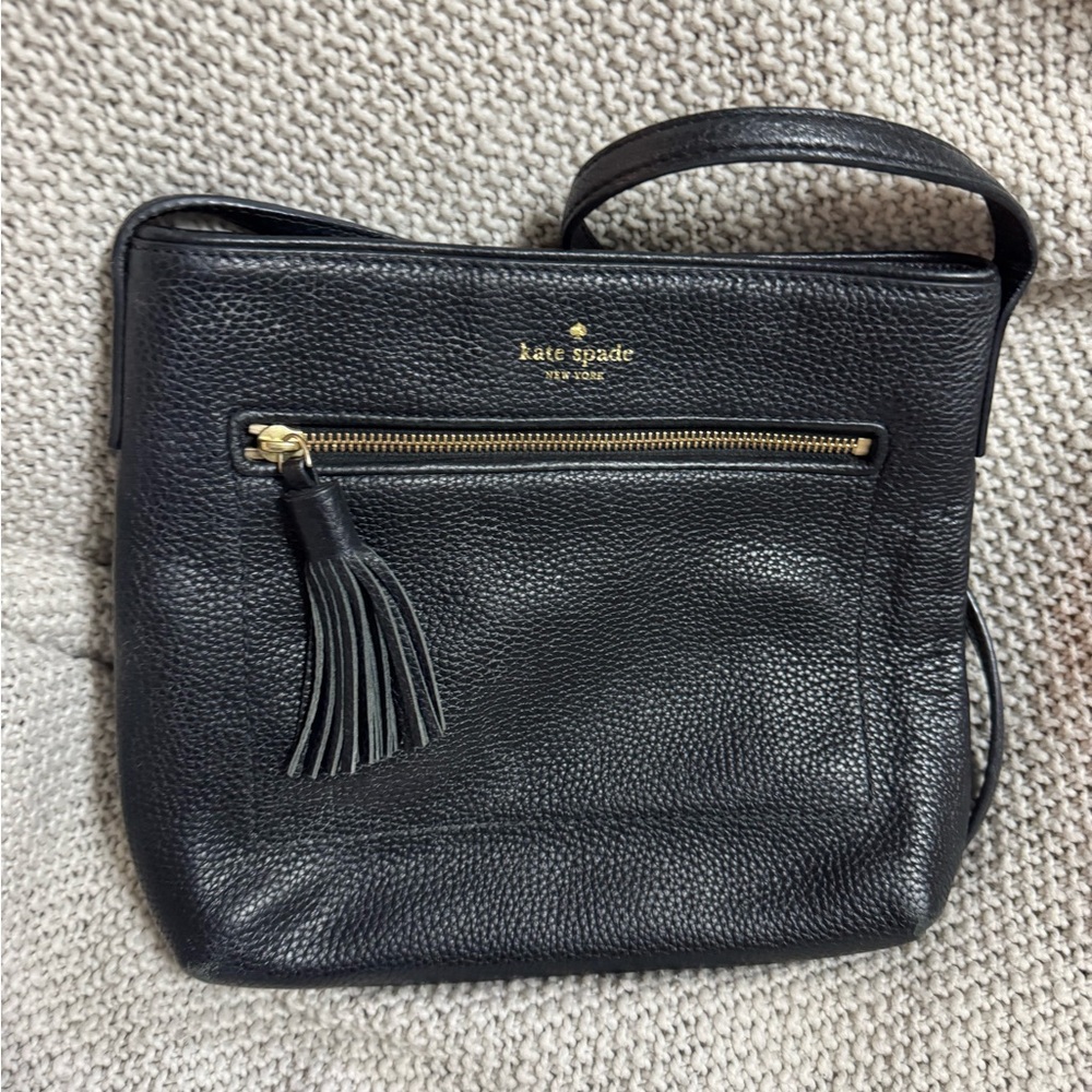 Kate Spade Chester Street Dessi‎ Black Pebble Leather Crossbody Gold Tassel